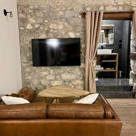 Apartment La Loge De Pierre Au Coeur De La Vieille D Annecy
